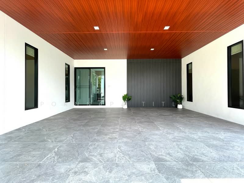 Newly built single house fully furnished, Chon Buri (Pattaya), Nong Pru, Bang Lamung (Pattaya), Chon Buri (Pattaya), 4 Bedrooms, 240 sqm, Single Detached House For Sale, by Pornnapa Titloi, 500213149 - DDproperty.com