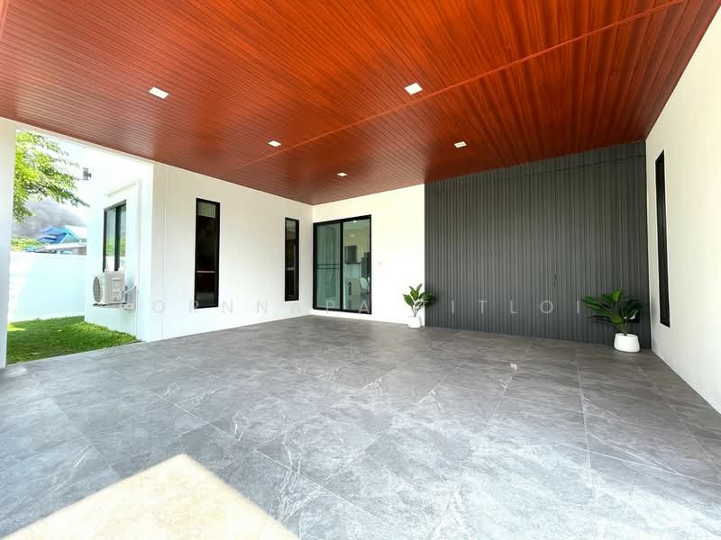 Newly built single house fully furnished, Chon Buri (Pattaya), Nong Pru, Bang Lamung (Pattaya), Chon Buri (Pattaya), 4 Bedrooms, 240 sqm, Single Detached House For Sale, by Pornnapa Titloi, 500213149 - DDproperty.com