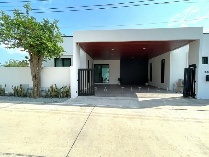 Newly built single house fully furnished, Chon Buri (Pattaya), Nong Pru, Bang Lamung (Pattaya), Chon Buri (Pattaya), 4 Bedrooms, 240 sqm, Single Detached House For Sale, by Pornnapa Titloi, 500213149 - DDproperty.com