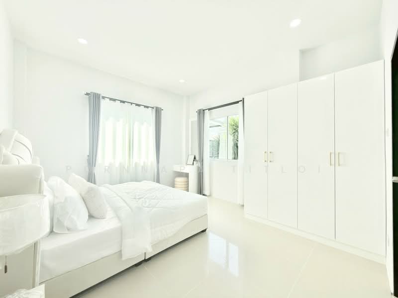 For Sale - Acharming corner house in Suksiri Village Takhian Tia,, Chon Buri (Pattaya)