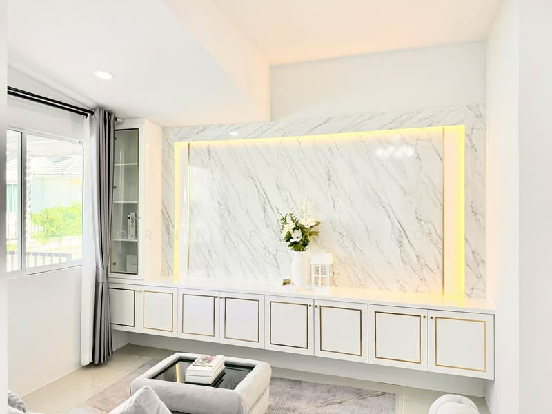 For Sale - Acharming corner house in Suksiri Village Takhian Tia,, Chon Buri (Pattaya)