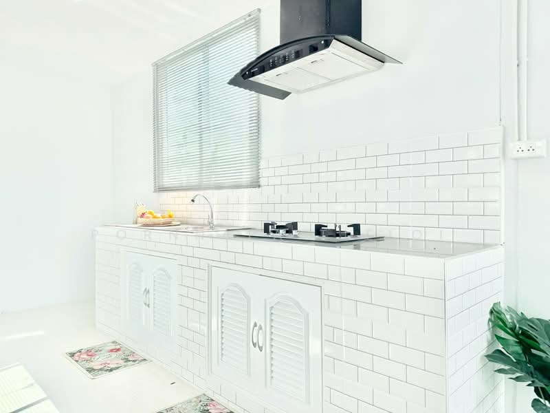 For Sale - Acharming corner house in Suksiri Village Takhian Tia,, Chon Buri (Pattaya)