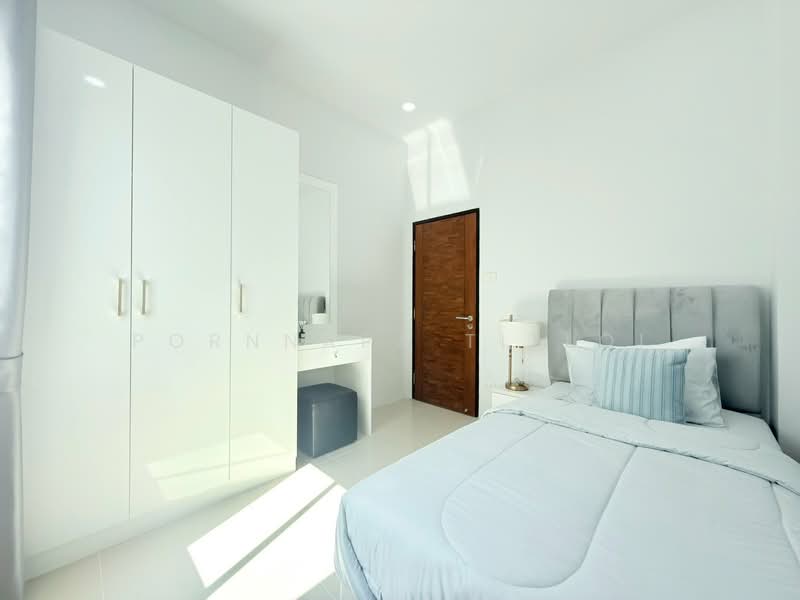 For Sale - Acharming corner house in Suksiri Village Takhian Tia,, Chon Buri (Pattaya)