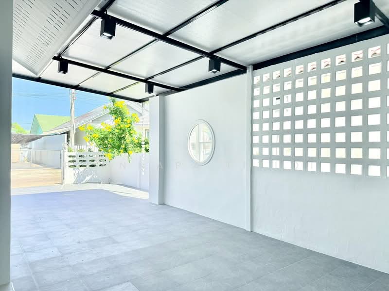 For Sale - Acharming corner house in Suksiri Village Takhian Tia,, Chon Buri (Pattaya)