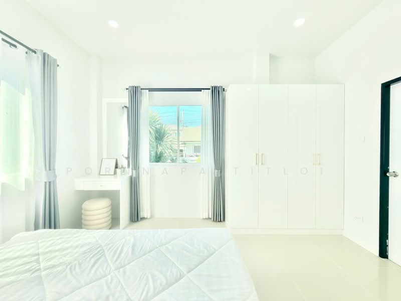 For Sale - Acharming corner house in Suksiri Village Takhian Tia,, Chon Buri (Pattaya)