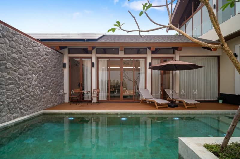 ให้เช่า - 3 Bedrooms Luxury Pool Villa for Rent in Pasak 8, ภูเก็ต