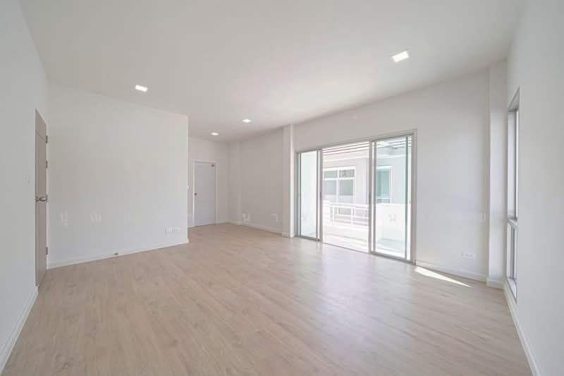 บ้านเดี่ยวรีโนเวท โซนศรีนครินทร์ เทพารักษ์ บางเมือง ทิพวัล, Samut Prakan, Bang Mueng, Muang Samut Prakarn, Samut Prakan, 3 Bedrooms, 190 sqm, Single Detached House For Sale, by ปุณณภา นารานนทชัย, 500213187 - DDproperty.com