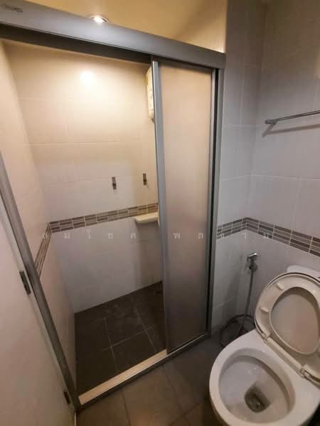 Lumpini Park Rama 9-Ratchada, Bangkok, 888 Chaturathit Road, Bang Kapi, Huai Khwang, Bangkok, 1 Bedroom, 30 sqm, Condo For Rent, by สมโชค พลงาม, 500213196 - DDproperty.com