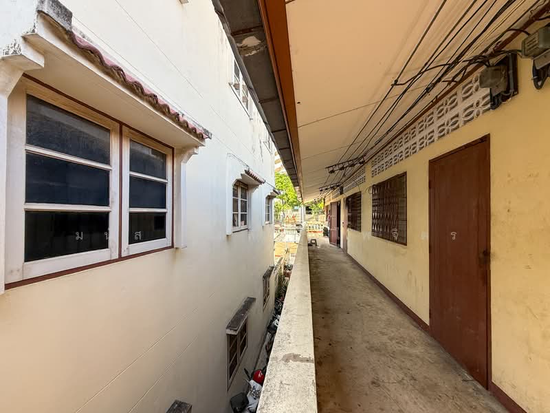 For Sale - Apartment in Ao Udom, Laem Chabang, with a detached house., Chon Buri (Pattaya)