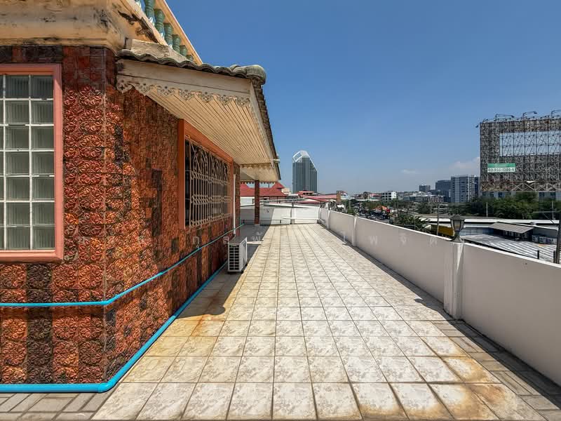 For Rent - Commercial building in Pattaya, located on the main road., Chon Buri (Pattaya)