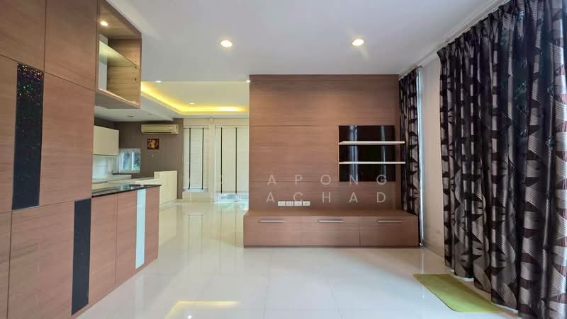 The Gallery House ลาดพร้าว 1, Bangkok, Jom Phon, Chatuchak, Bangkok, 4 Bedrooms, 252 sqm, Single Detached House For Sale, by Tadsapong Pimpachad, 500213253 - DDproperty.com