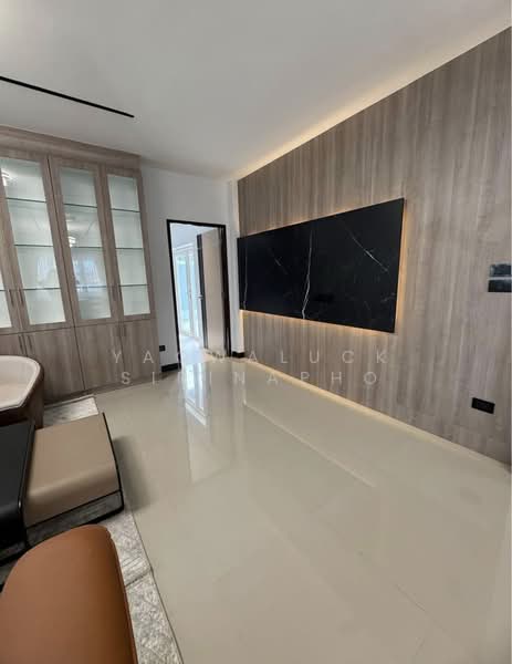 Large Pool Villa Pattaya, Chon Buri (Pattaya), Nong Pru, Bang Lamung (Pattaya), Chon Buri (Pattaya), 5 Bedrooms, 500 sqm, Villa For Sale, by Yaowaluck Sirinapho, 500213257 - DDproperty.com