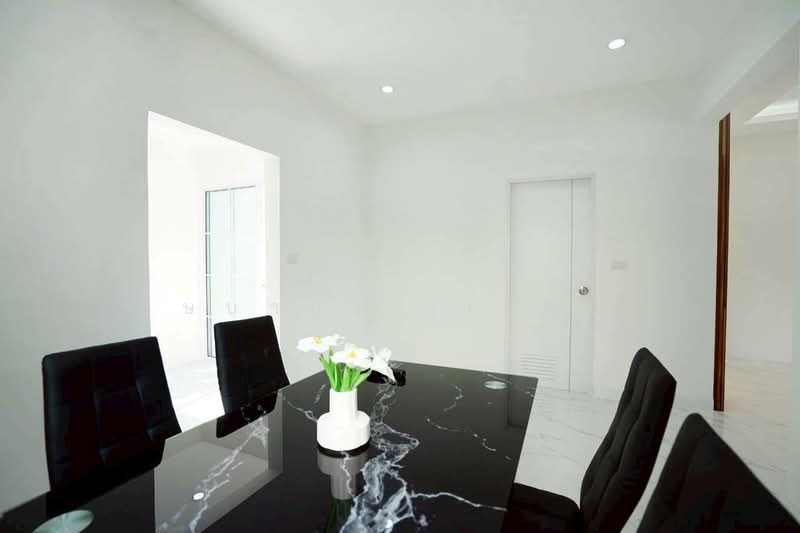 Baan Lapawan 17 : บ้านลภาวัน 17, นนทบุรี, ถนน ราชพฤกษ์, บางรักน้อย, เมืองนนทบุรี, นนทบุรี, 150 ตร.ม., ทาวน์เฮ้าส์ ขาย, โดย บุษบากร (เจี๊ยบ), 500213268 - DDproperty.com