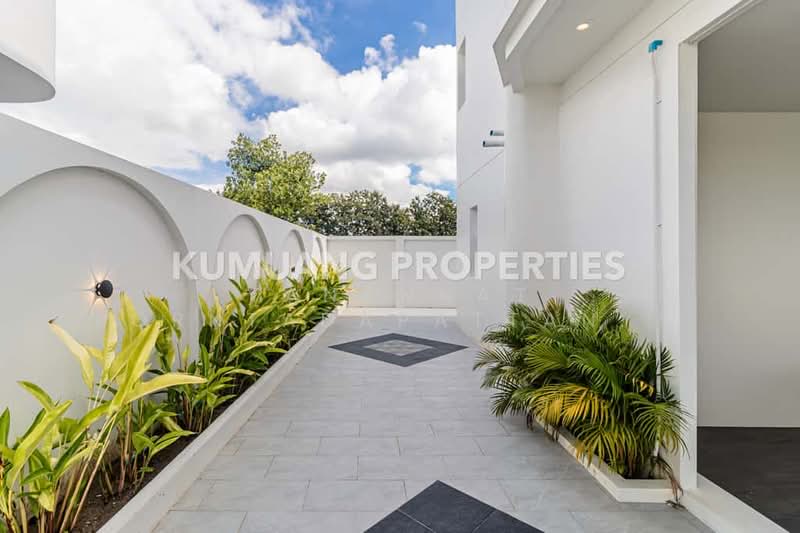 บ้านเดี่ยว 3 ชั้น สไตล์โมเดิร์น, Chiang Mai, San Phak Wan, Hang Dong, Chiang Mai, 8 Bedrooms, 550 sqm, Single Detached House For Sale, by Tanannat Porntadapattanayothin, 500213334 - DDproperty.com