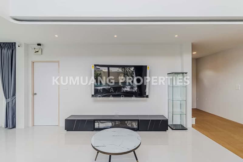 บ้านเดี่ยว 3 ชั้น สไตล์โมเดิร์น, เชียงใหม่, สันผักหวาน, หางดง, เชียงใหม่, 550 ตร.ม., บ้านเดี่ยว ขาย, โดย Tanannat Porntadapattanayothin, 500213334 - DDproperty.com