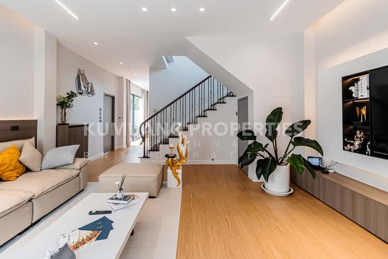 พูลวิลล่าหรู, Chiang Mai, Wat Khet, Muang Chiang Mai, Chiang Mai, 4 Bedrooms, 260 sqm, Single Detached House For Sale, by Tanannat Porntadapattanayothin, 500213339 - DDproperty.com