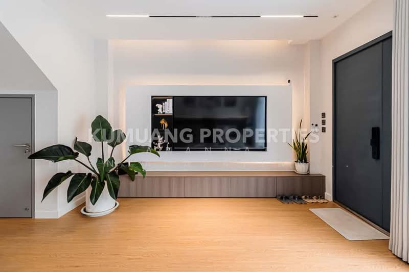 พูลวิลล่าหรู, Chiang Mai, Wat Khet, Muang Chiang Mai, Chiang Mai, 4 Bedrooms, 260 sqm, Single Detached House For Sale, by Tanannat Porntadapattanayothin, 500213339 - DDproperty.com