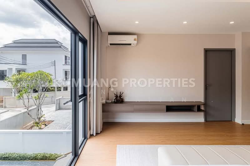 พูลวิลล่าหรู, Chiang Mai, Wat Khet, Muang Chiang Mai, Chiang Mai, 4 Bedrooms, 260 sqm, Single Detached House For Sale, by Tanannat Porntadapattanayothin, 500213339 - DDproperty.com
