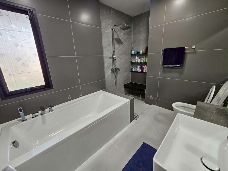 Bangkok Boulevard Srinakarin-Bangna, Samut Prakan, Nam Daeng-Bang Phli Road, Bang Kaeo, Bang Plee, Samut Prakan, 5 Bedrooms, 318 sqm, Single Detached House For Sale, by Agent Pla, 500213362 - DDproperty.com