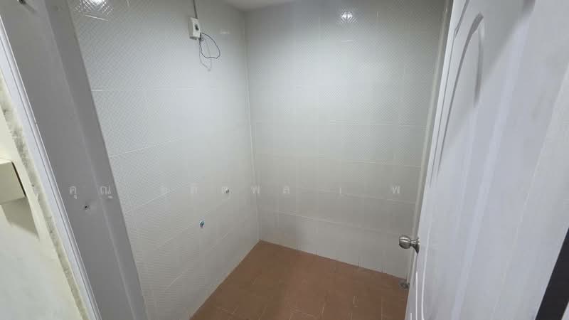 ทาวน์เฮ้าส์ ซอยปากเกร็ด - แจ้งวัฒนะ 35 ใกล้ MRT ศรีรัช 400 เมตร, นนทบุรี, แจ้งวัฒนะ, คลองเกลือ, ปากเกร็ด, นนทบุรี, 60 ตร.ม., ทาวน์เฮ้าส์ ขาย, โดย คุณ ชลิตพล ( พล ), 500213368 - DDproperty.com