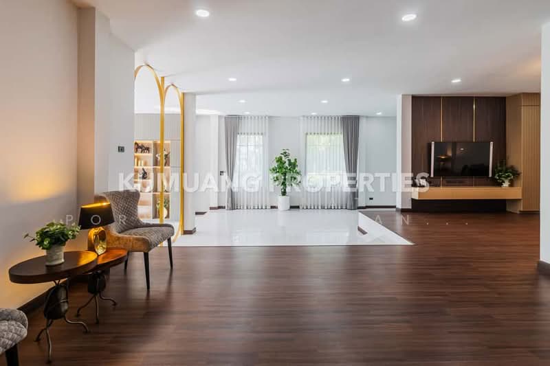 Pool Villa หรูใน โซนสันกำแพง, Chiang Mai, San Kamphaeng, San Kamphaeng, Chiang Mai, 4 Bedrooms, 306 sqm, Single Detached House For Sale, by Tanannat Porntadapattanayothin, 500213376 - DDproperty.com