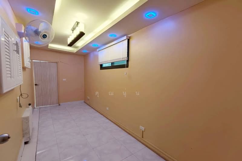 Centro Chaiyaphruek-Chaengwattana 2, Nonthaburi, 45/1 Moo 2, Khlong Khoi, Pak Kret, Nonthaburi, 4 Bedrooms, 220 sqm, Single Detached House For Sale, by คุณนุ่น, 500213387 - DDproperty.com