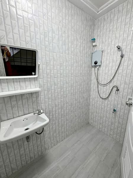 ทาวน์เฮ้าส์ให้เช่า – ใกล้รร.มงฟอร์ตวิทยาลัย แผนกประถม เพียง 5 นาที ค่าเช่า 16,000 บาท /เดือนNo.1H684, เชียงใหม่, ช้างคลาน, เมืองเชียงใหม่, เชียงใหม่, 120 ตร.ม., ทาวน์เฮ้าส์ ให้เช่า, โดย Rutchaporn Tunsiri, 500213394 - DDproperty.com