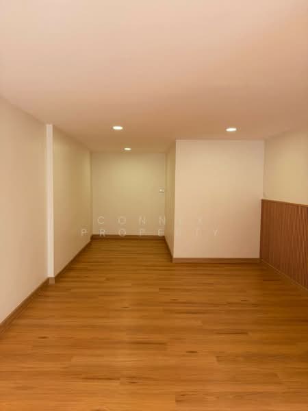 ให้เช่า - ทาวน์โฮม 4 ชั้นให้เช่า ,สาทร, กรุงเทพ