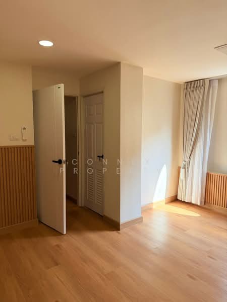 ให้เช่า - ทาวน์โฮม 4 ชั้นให้เช่า ,สาทร, กรุงเทพ