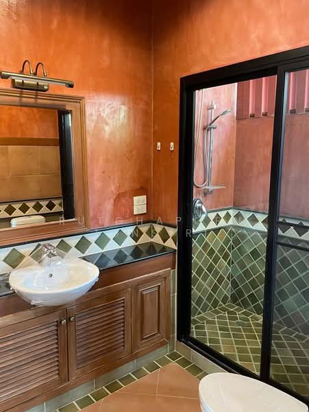 บ้านสวยให้เช่า ใกล้โรงเรียนนานาชาตินครพายัพ เพียง 5 นาที ค่าเช่า 30,000 บาท / เดือน No.5H645, Chiang Mai, San Phi Sua, Muang Chiang Mai, Chiang Mai, 4 Bedrooms, 180 sqm, Single Detached House For Rent, by Rutchaporn Tunsiri, 500213433 - DDproperty.com