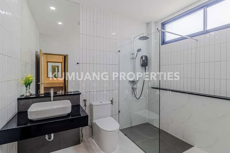 บ้านเดี่ยวหรู เชียงใหม่, Chiang Mai, San Phak Wan, Hang Dong, Chiang Mai, 4 Bedrooms, 270 sqm, Single Detached House For Sale, by Tanannat Porntadapattanayothin, 500213446 - DDproperty.com