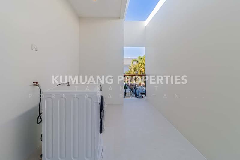 บ้านเดี่ยวหรู เชียงใหม่, Chiang Mai, San Phak Wan, Hang Dong, Chiang Mai, 4 Bedrooms, 270 sqm, Single Detached House For Sale, by Tanannat Porntadapattanayothin, 500213446 - DDproperty.com
