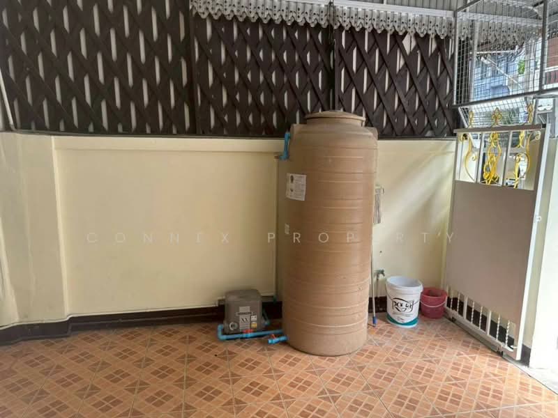 For Rent, Two-story townhome near Central Pinklao and MRT Bang Yi Khan., Bangkok, -, Arun Amarin, Bangkok Noi, Bangkok, 2 Bedrooms, 120 sqm, Townhouse For Rent, by Connex Property, 500213451 - DDproperty.com