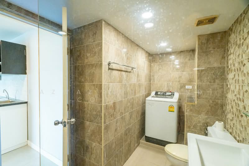 Sukhumvit Suite, Bangkok, 19 Soi Sukhumvit 13, Khlongtoei Nua, Watthana, Bangkok, 1 Bedroom, 55 sqm, Condo For Sale, by Fazwaz (Thailand) Co., Ltd., 500213494 - DDproperty.com