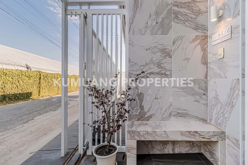 บ้านพูลวิลล่าหรู 2 หลังใหญ่ 7 ห้องนอน, Chiang Mai, Chang Phuak, Muang Chiang Mai, Chiang Mai, 7 Bedrooms, 576 sqm, Single Detached House For Sale, by Tanannat Porntadapattanayothin, 500213514 - DDproperty.com