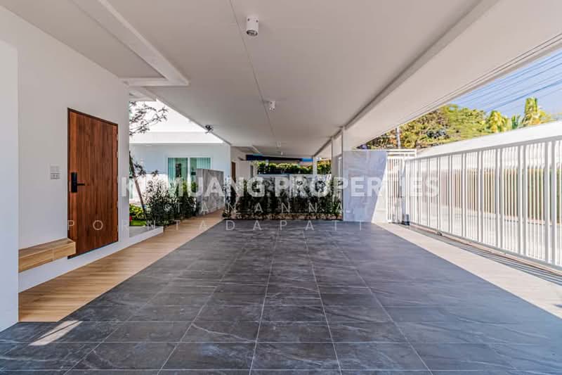 บ้านพูลวิลล่าหรู 2 หลังใหญ่ 7 ห้องนอน, Chiang Mai, Chang Phuak, Muang Chiang Mai, Chiang Mai, 7 Bedrooms, 576 sqm, Single Detached House For Sale, by Tanannat Porntadapattanayothin, 500213514 - DDproperty.com