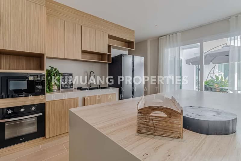 บ้านพูลวิลล่าหรู 2 หลังใหญ่ 7 ห้องนอน, Chiang Mai, Chang Phuak, Muang Chiang Mai, Chiang Mai, 7 Bedrooms, 576 sqm, Single Detached House For Sale, by Tanannat Porntadapattanayothin, 500213514 - DDproperty.com