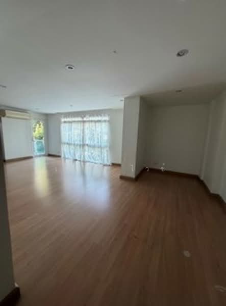 For Sale - Rawee Waree Residence, Chiang Mai