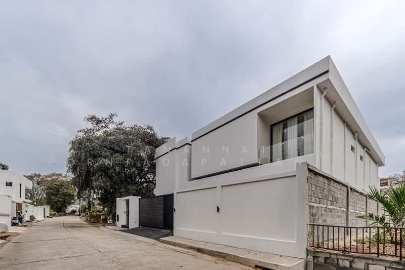 บ้านเดี่ยวหรู 2 ชั้น, Chiang Mai, Nong Chom, San Sai, Chiang Mai, 4 Bedrooms, 550 sqm, Single Detached House For Sale, by Tanannat Porntadapattanayothin, 500213530 - DDproperty.com