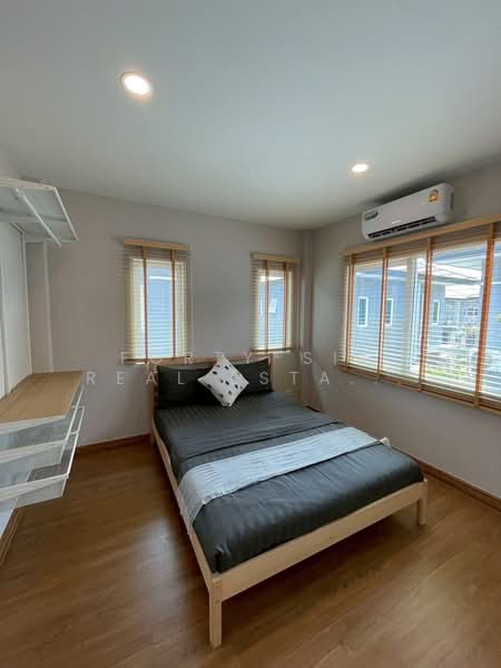 Centro Bangna-Wongwean, Bangkok, Kanchanaphisek Road, Dok Mai, Prawet, Bangkok, 4 Bedrooms, 200 sqm, Single Detached House For Rent, by Forty-Six Real Estate Group, 500213548 - DDproperty.com