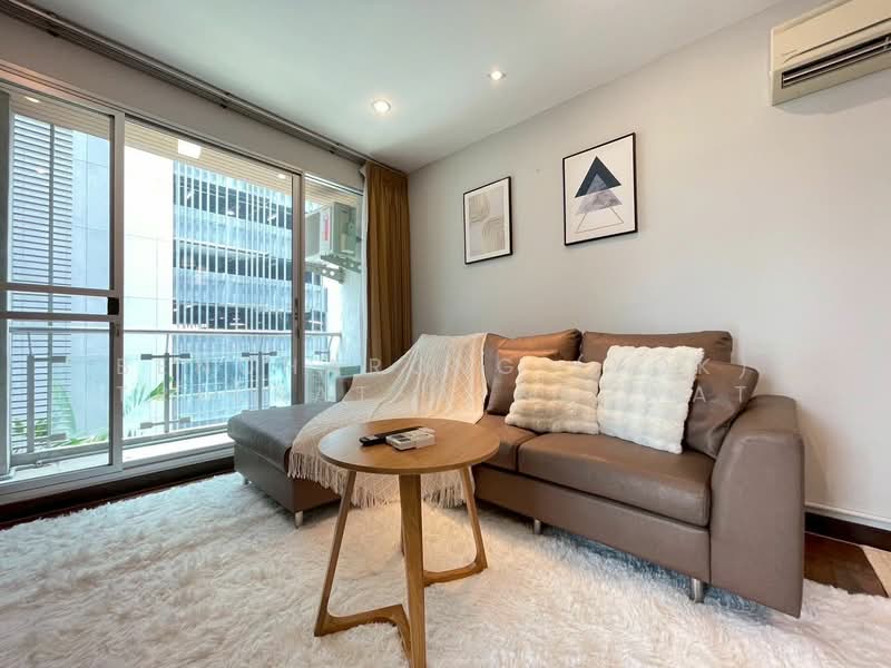 Von Napa Sukhumvit 38, Bangkok, Soi Sukhumvit 38, Phra Kanong, Khlong Toei, Bangkok, 1 Bedroom, 55 sqm, Condo For Rent, by Bencharong (Yok) Treerat-a-na-wat, 500213549 - DDproperty.com