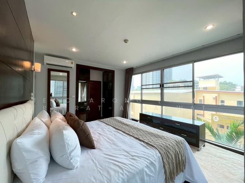 Von Napa Sukhumvit 38, Bangkok, Soi Sukhumvit 38, Phra Kanong, Khlong Toei, Bangkok, 1 Bedroom, 55 sqm, Condo For Rent, by Bencharong (Yok) Treerat-a-na-wat, 500213549 - DDproperty.com