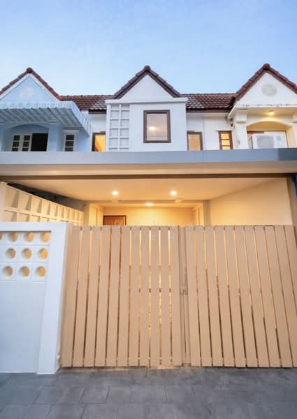 ขาย - ทาวน์โฮมลาดพร้าว 87 แยก 8, กรุงเทพ