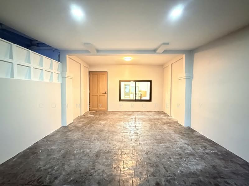 ขาย - ทาวน์โฮมลาดพร้าว 87 แยก 8, กรุงเทพ