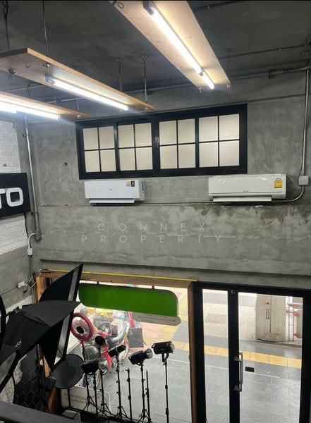 For Sale - The entire building has been fully renovated, making it perfect for running a business., Bangkok