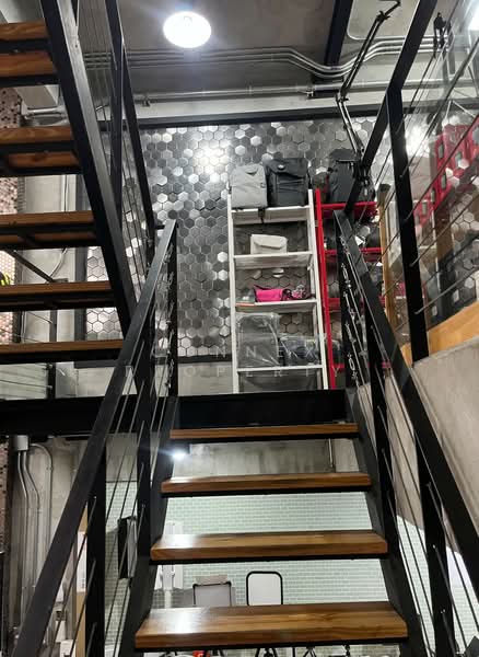 For Sale - The entire building has been fully renovated, making it perfect for running a business., Bangkok