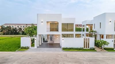 ขาย - Luxury Modern Pool Villa, เชียงใหม่