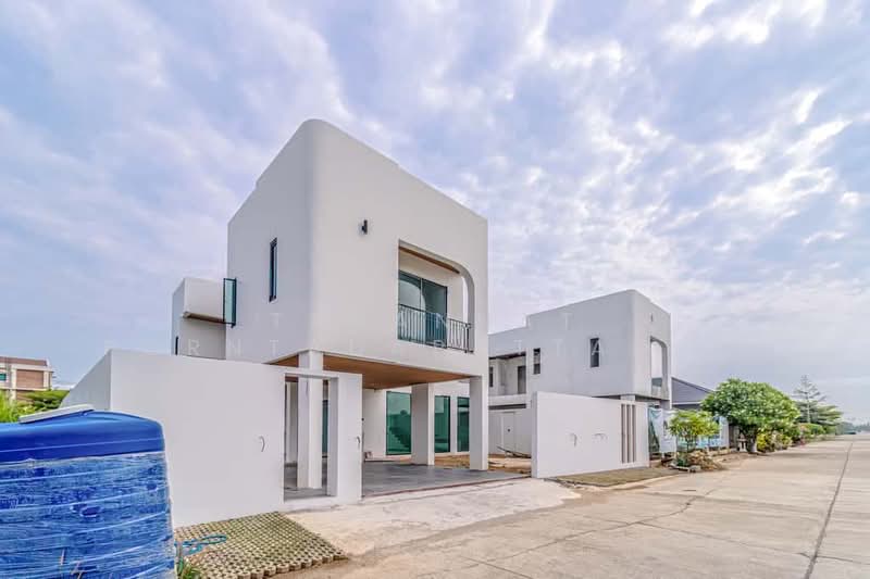 Luxury Modern Pool Villa, Chiang Mai, Ban Waen, Hang Dong, Chiang Mai, 4 Bedrooms, 550 sqm, Single Detached House For Sale, by Tanannat Porntadapattanayothin, 500213564 - DDproperty.com