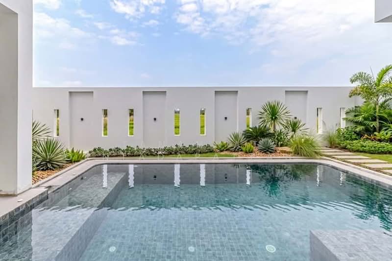 Luxury Modern Pool Villa, Chiang Mai, Ban Waen, Hang Dong, Chiang Mai, 4 Bedrooms, 550 sqm, Single Detached House For Sale, by Tanannat Porntadapattanayothin, 500213564 - DDproperty.com