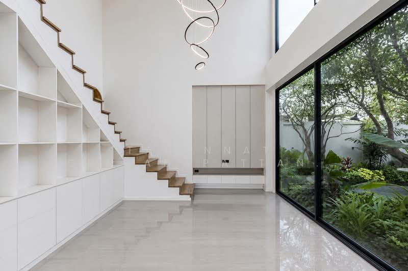 Luxury Modern Pool Villa, เชียงใหม่, บ้านแหวน, หางดง, เชียงใหม่, 550 ตร.ม., บ้านเดี่ยว ขาย, โดย Tanannat Porntadapattanayothin, 500213564 - DDproperty.com